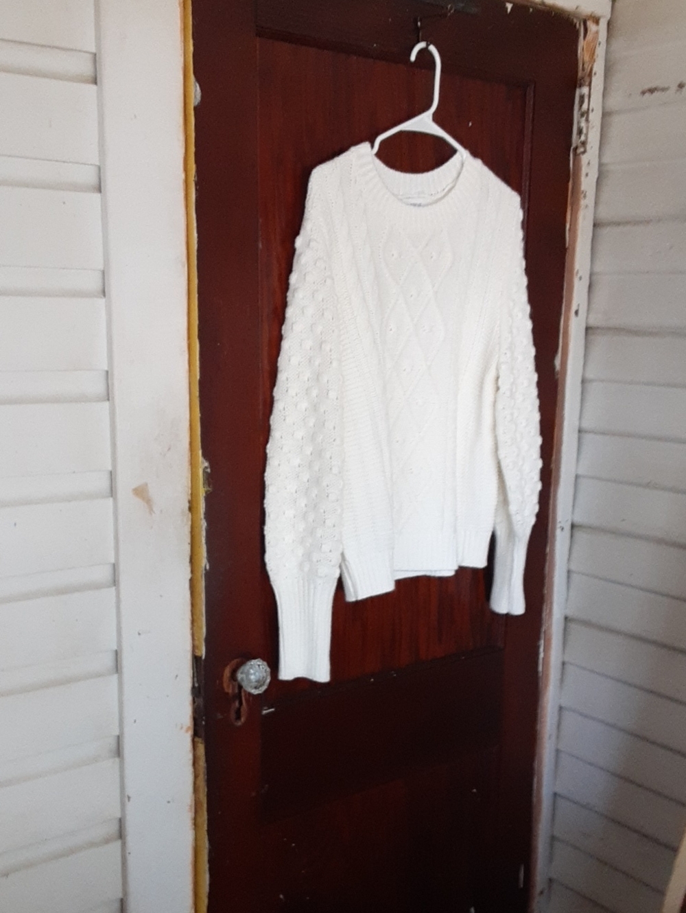 Evereve Cream Cable Knit Crew Sweater with Bubble Stitch Sleeves